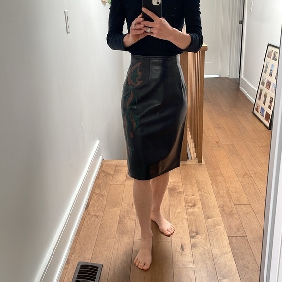 Vintage EREZ leather high waisted pencil skirt, embroidery, made in USA, size S - Picture 13 of 13